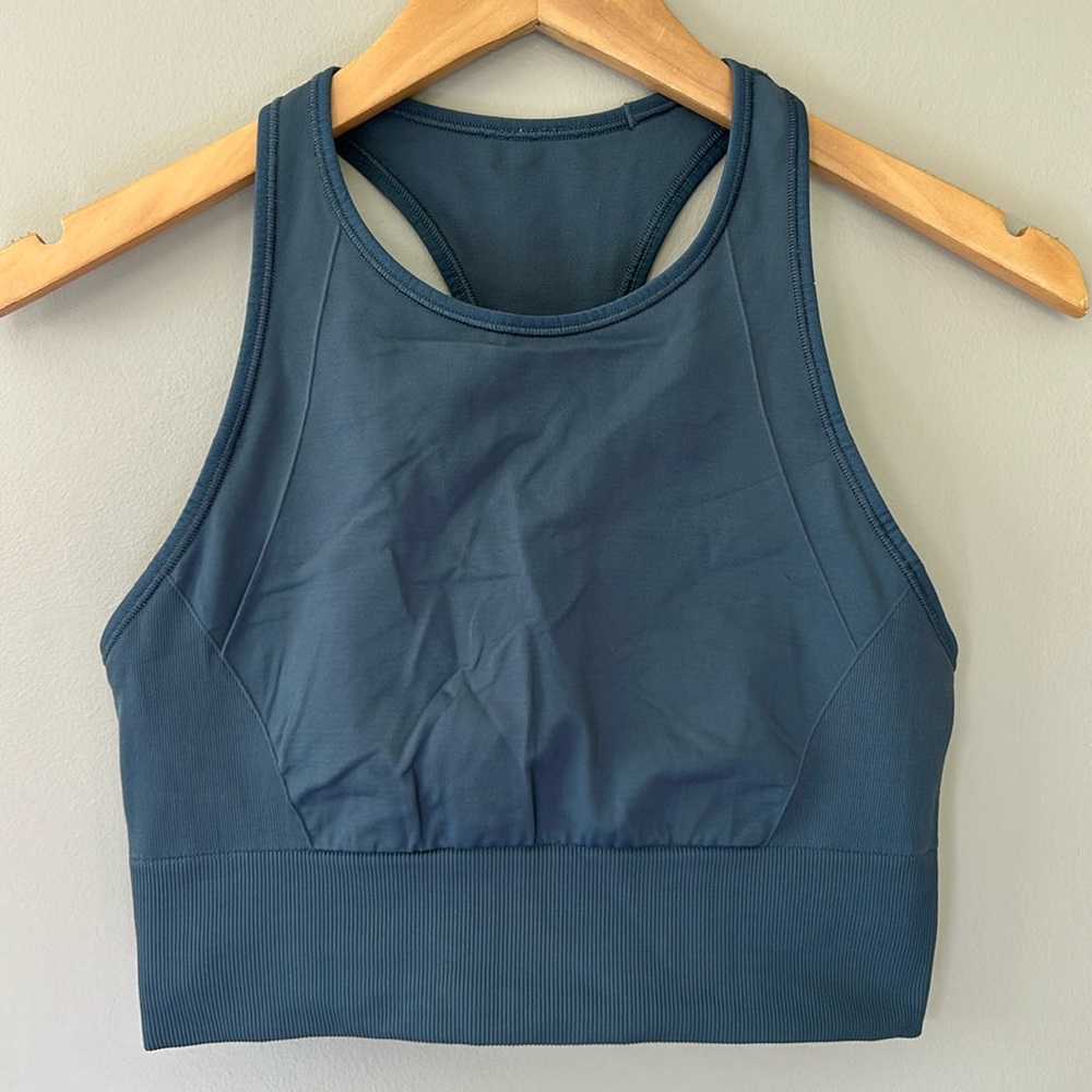 Lululemon Ebb to Train Bra *Medium Support Sz 6 Iron‎ Blue